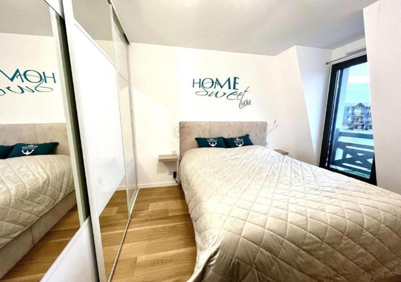 Sejour Authentique - Balcon, Parking & Wifi Ultra-Rapide Apartment Deauville Exterior photo